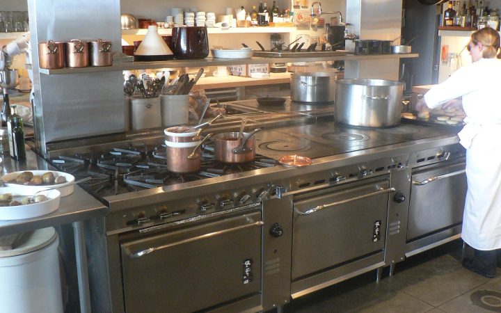 Thiết bị phục vụ quy trình vận hành nhà hàng